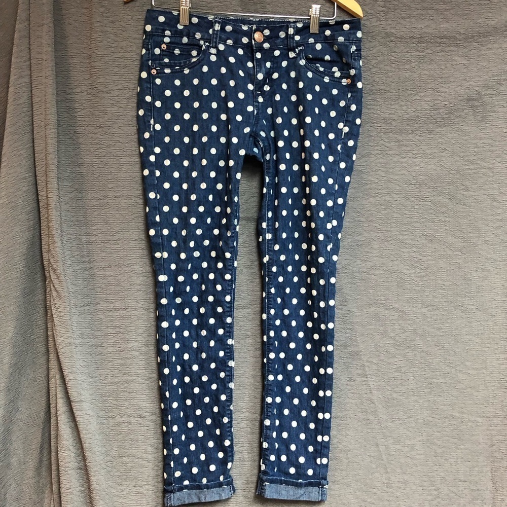US polo association, 7/8 skinny ankle blue and white polkadots and rolled up hem